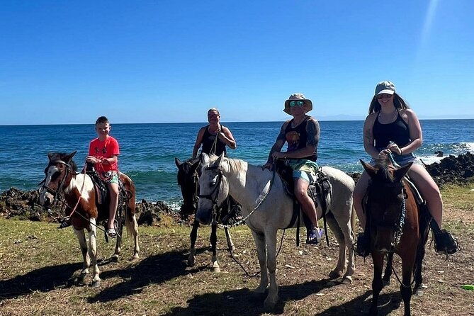 horseback-riding-city-tour-plus-rum-and-chocolate-factory-tour