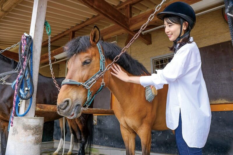 horseback-riding-club-to-learn-about-connecting-lives