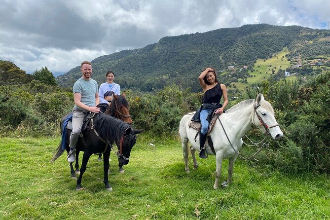 horseback-riding-in-the-andes-mountains