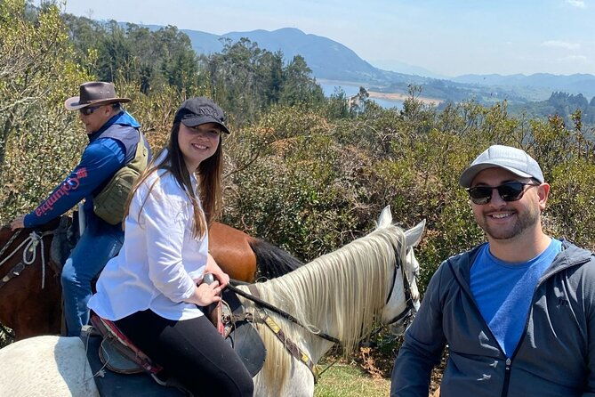 horseback-riding-in-the-andes-mountains