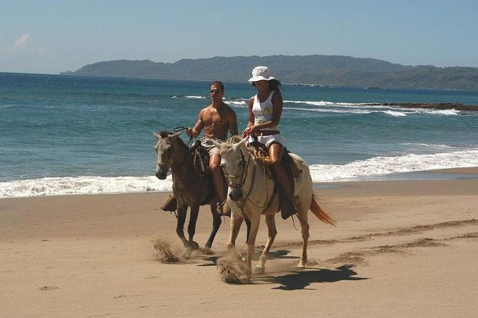 horseback-riding-jungle-and-beach-in-playa-flamingo