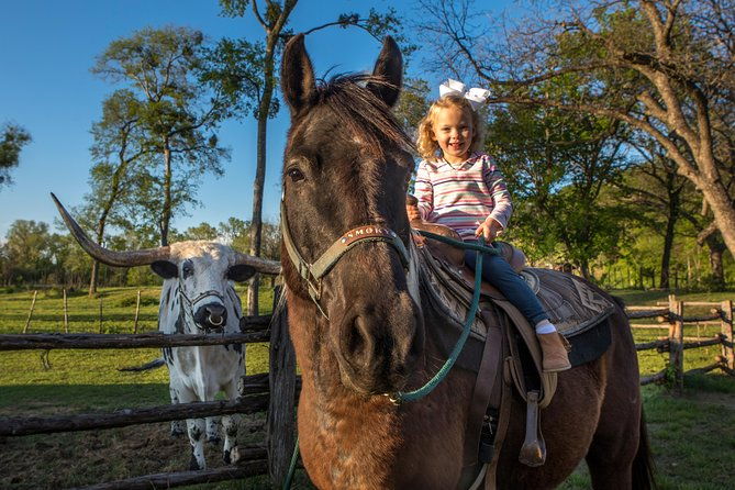 horseback-riding-on-scenic-texas-ranch-near-waco