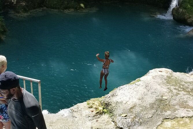 horseback-riding-swim-in-the-ocean-bluehole-falls-ocho-rios