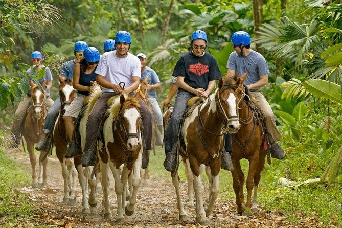 horseback-riding-to-arenal-volcano