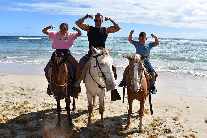 horseback-riding-tour-adventure-on-the-beach