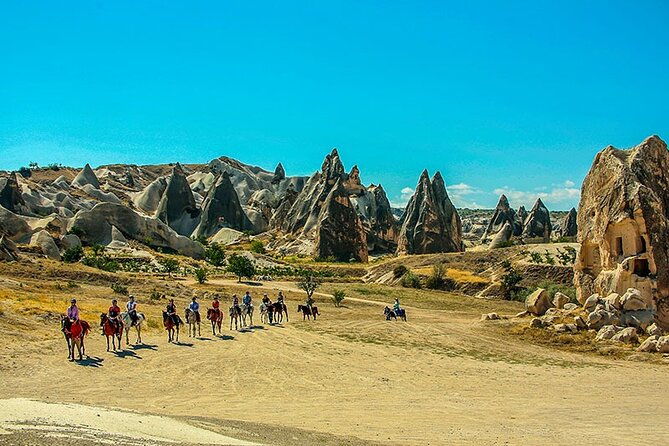 horseback-riding-tour-in-cappadocia-2-hour-include-transfer