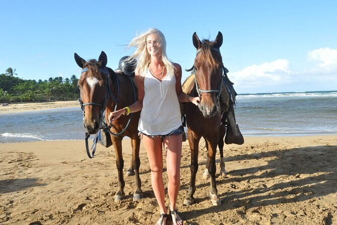 horseback-riding-tour-on-the-beaches-of-punta-cana-2