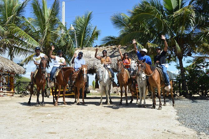horseback-riding-tour-on-the-beaches-of-punta-cana