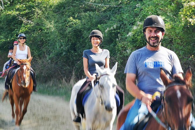 horsebackriding-explore-tuscan-nature