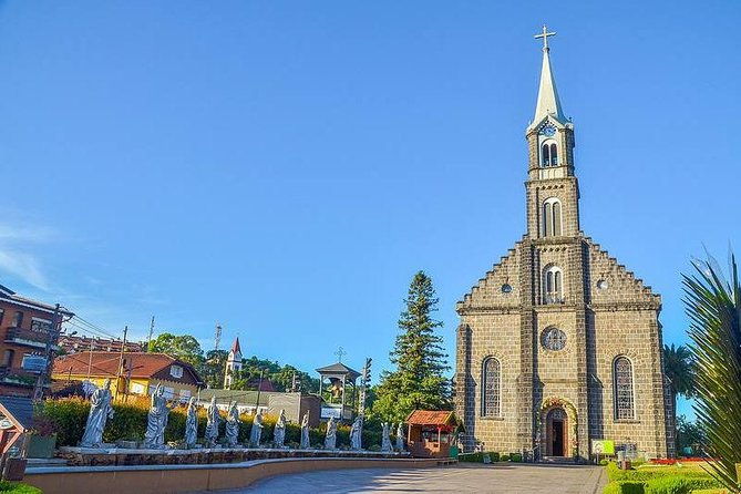 hortencias-cinnamon-private-lawn-tour-1-4-pax-by-fatur-turismo