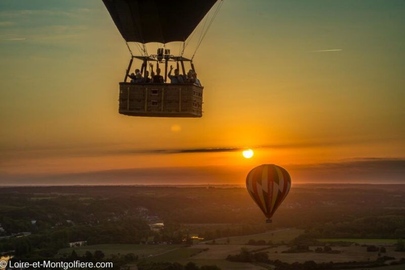 hot-air-balloon-flight-above-the-castle-of-chenonceau