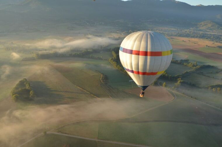 hot-air-balloon-flight-in-barcelona-montserrat