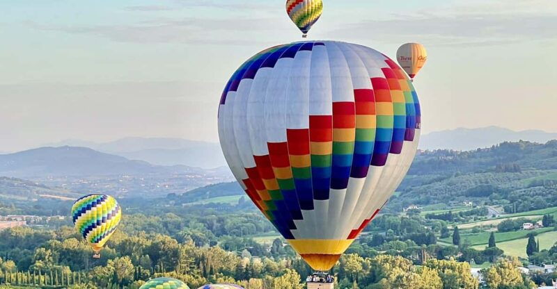 hot-air-balloon-flight-in-tuscany