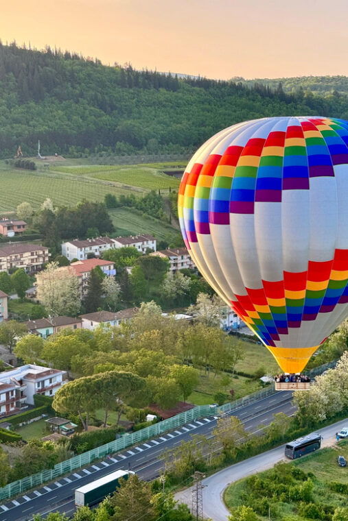 hot-air-balloon-flight-in-tuscany