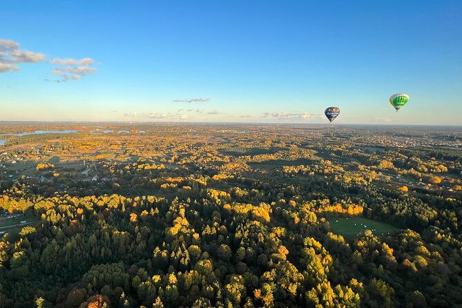hot-air-balloon-flight-over-vilnius-or-trakai-in-lithuania