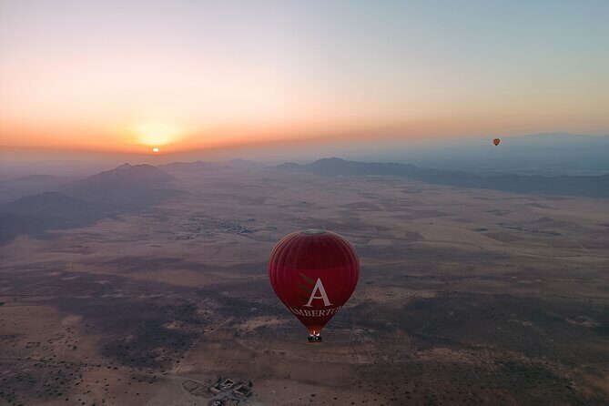 Hot air balloon flight to Marrakech in a small group. Breakfast - Key Points