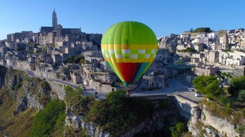 hot-air-balloon-flight-to-southern-italy-matera-sila-puglia