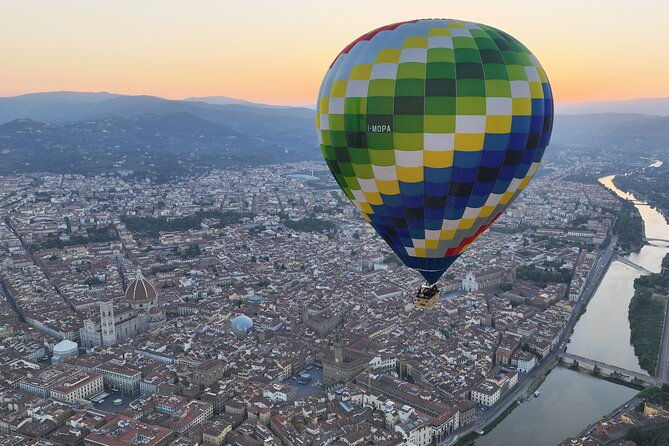 hot-air-balloon-ride-above-florence