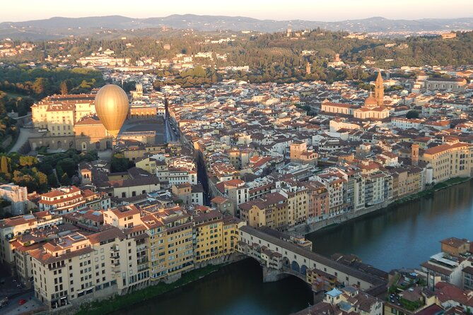 hot-air-balloon-ride-above-florence