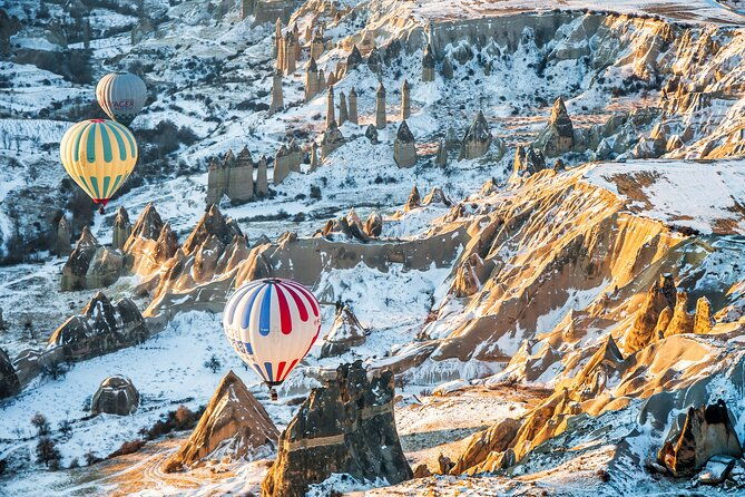 hot-air-balloon-ride-at-sunrise-in-goreme-cappadocia