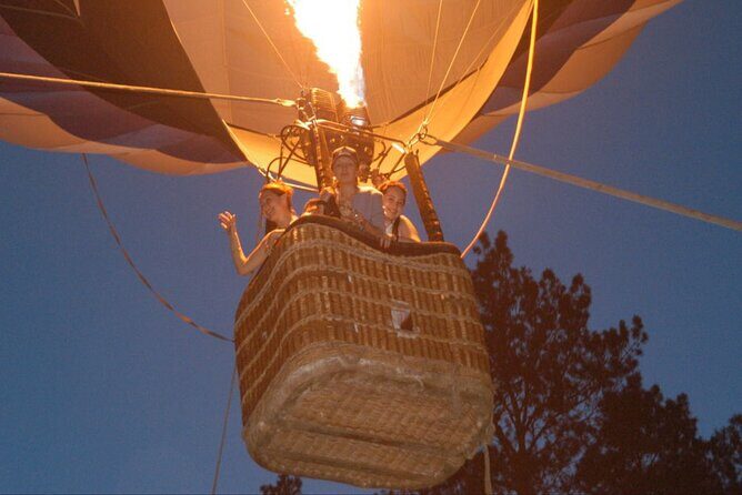 Hot air balloon ride in Luxor with hotel delivery service - Key Points