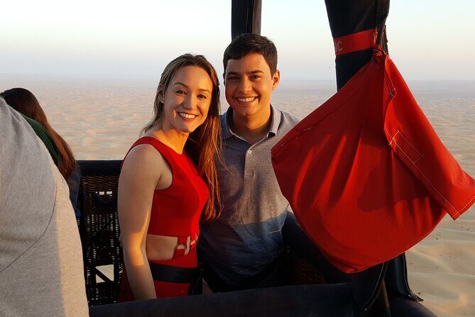 Hot Air Balloon Ride Over Dubai Desert inlcuding Transfers - Key Points