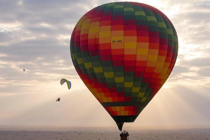 Hot Air Balloon Ride Over Dubai Desert inlcuding Transfers - Who Will Love This Tour?