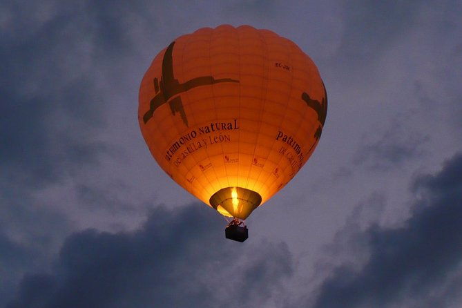 hot-air-balloon-ride-over-madrids-guadarrama-regional-park
