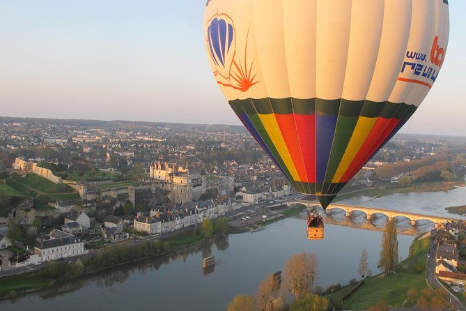 hot-air-balloon-ride-over-the-loire-valley-from-amboise-or-chenonceau