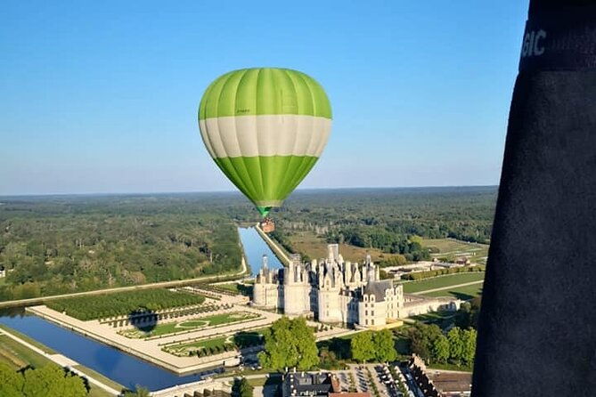 hot-air-ballooning-chambord-blois-chenonceau-cheverny-or-chaumont