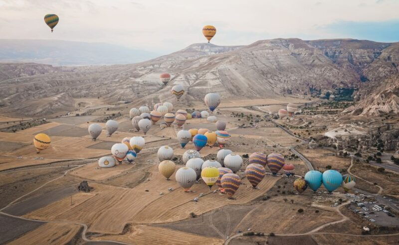 hot-air-balloons-in-goreme-red-valley