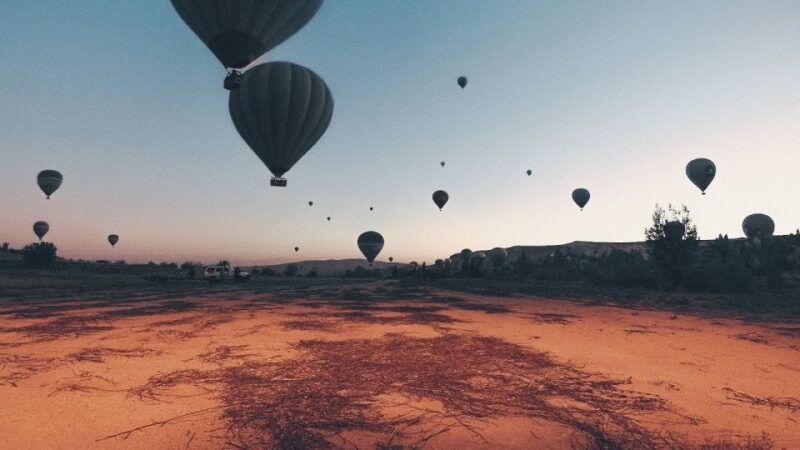 hot-air-balloons-in-goreme-red-valley