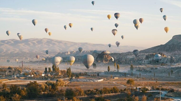 hot-air-balloons-in-goreme-red-valley