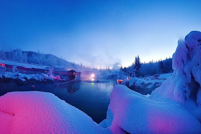 hot-springs-aurora-viewing-dream-in-alaska
