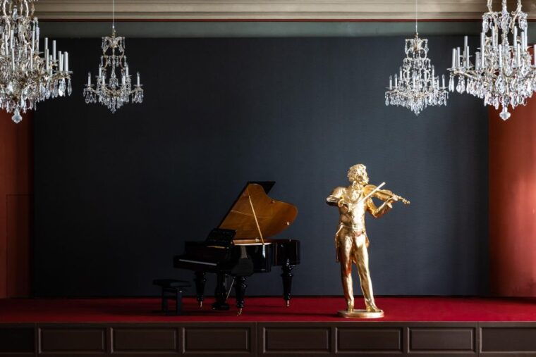 house-of-strauss-exhibition