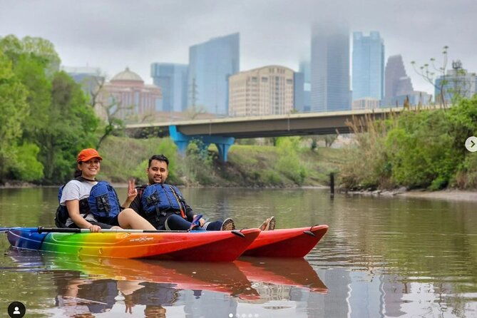 houston-sunset-skyline-kayaking-tour