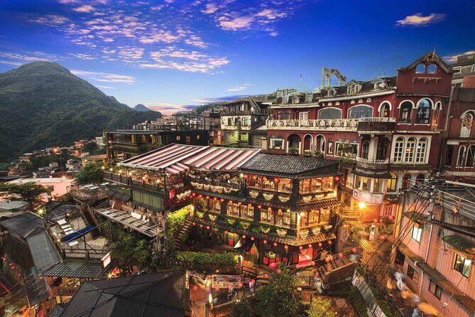 Houtong Cat Village & Jiufen A-Mei Teahouse & Shifen Day Tour - Key Points