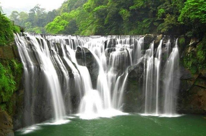 Houtong Cat Village & Jiufen A-Mei Teahouse & Shifen Day Tour - Frequently Asked Questions