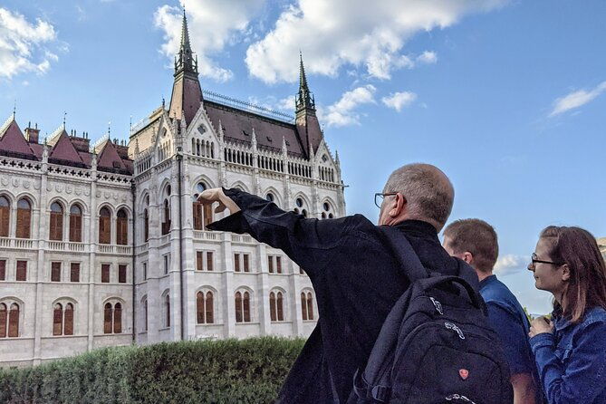 how-was-the-past-changed-tour-in-budapest-downtown