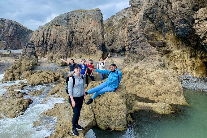 howth-peninsula-hiking-tour-overlooking-dublin-bay