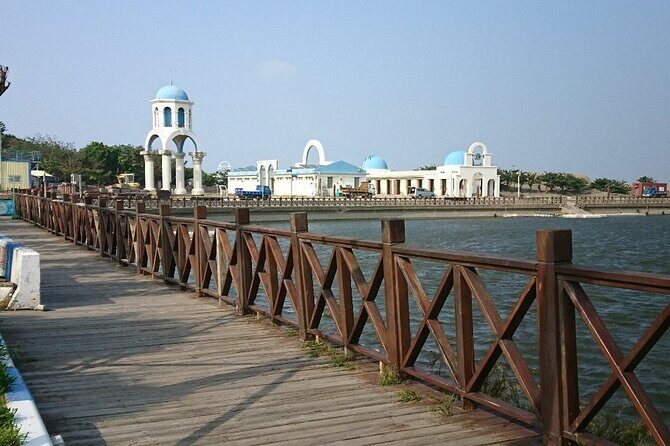 Hsinchu Day Tour from Taipei (City God Temple, Fish Harbor & Zoo) - Key Points