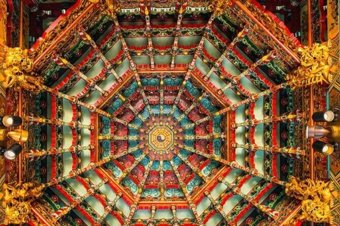 Hsinchu Day Tour from Taipei (City God Temple, Fish Harbor & Zoo) - A Detailed Look at the Hsinchu Day Tour