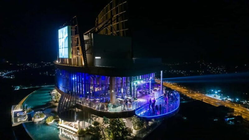 Hua Hin: Vana Nava Sky Bar Rooftop at Holiday Inn - Authentic Experiences from Reviewers