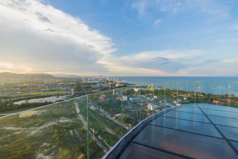 Hua Hin: Vana Nava Sky Bar Rooftop at Holiday Inn - Who Will Love This Experience?