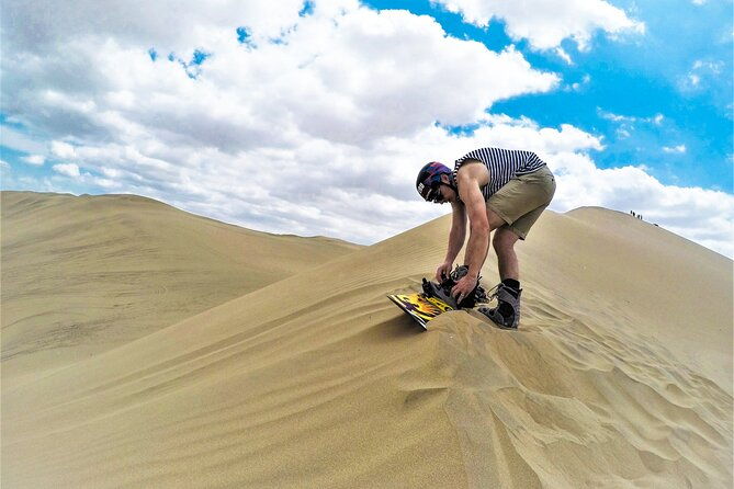 huacachina-sandboard