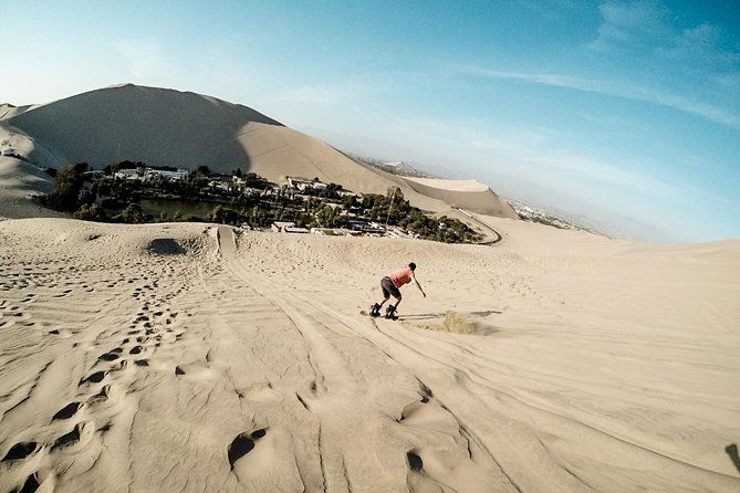 huacachina-sandboard