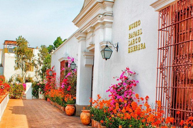 huallacmarca-pyramid-larco-museum-footprints-of-the-past