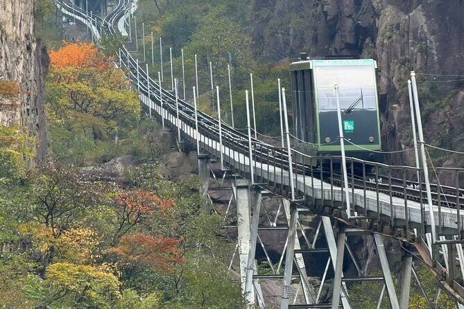 Huangshan or Hongcun and Xidi or Qiyun Mountain Day Tour - FAQs