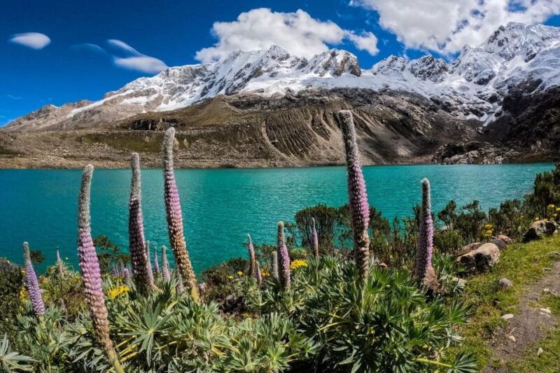 huaraz-rocotuyoc-lagoon-frozen-lagoon-trekking