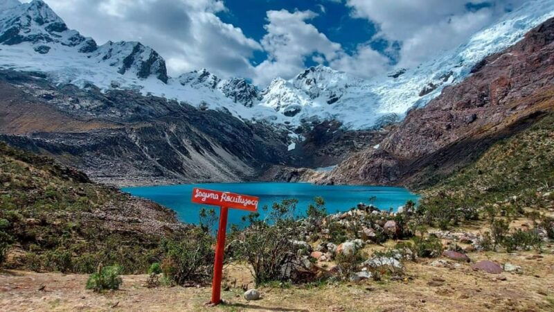 huaraz-rocotuyoc-lagoon-frozen-lagoon-trekking